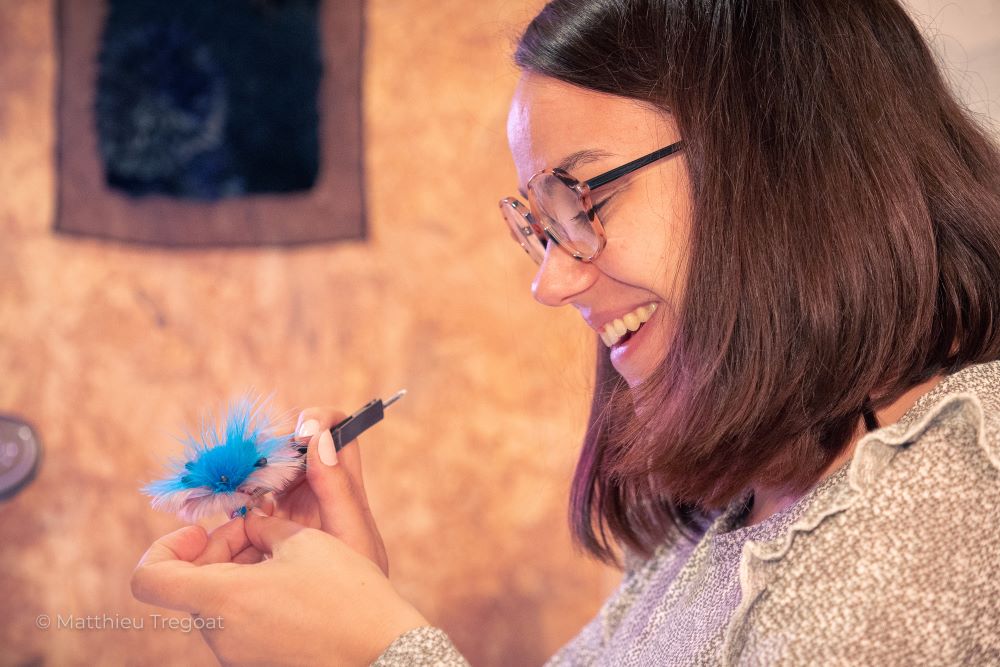 A Nantes, l’artisane Mélissa Pasquiet met la plume à l’honneur